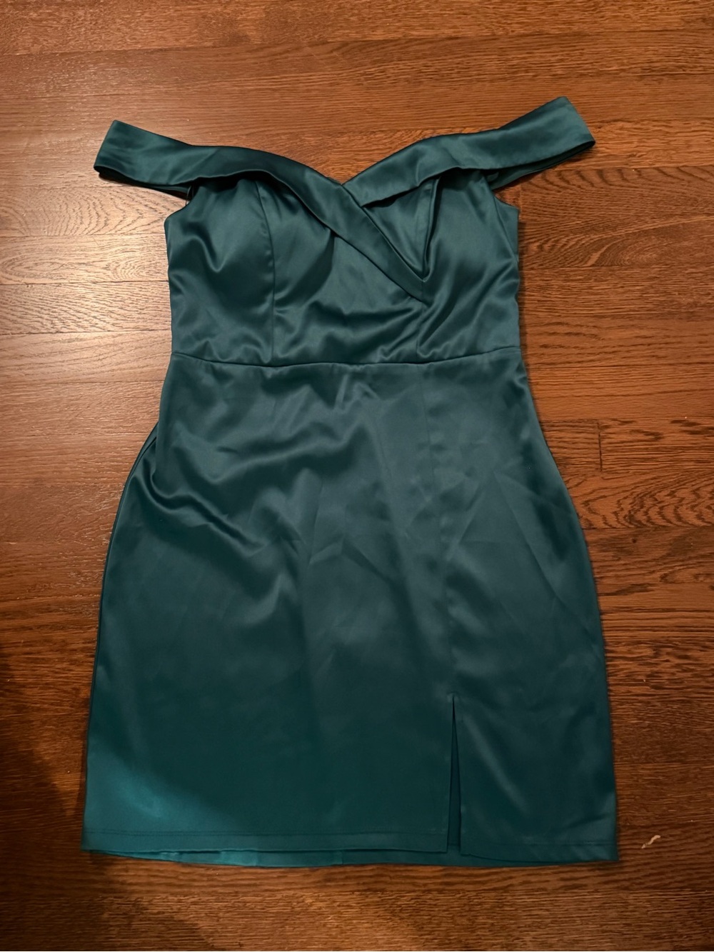 My Michelle Off-Shoulder Green Satin Cocktail Dress